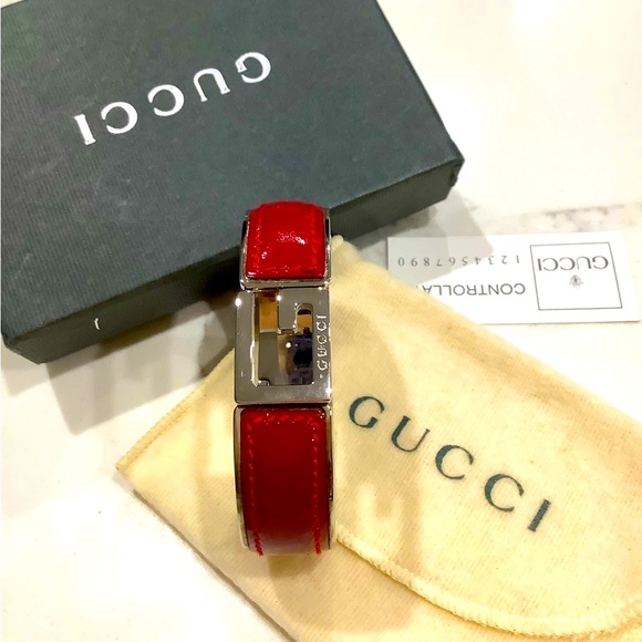 Exclusively ATTRACTIVE GUCCI bangle?bracelet ??